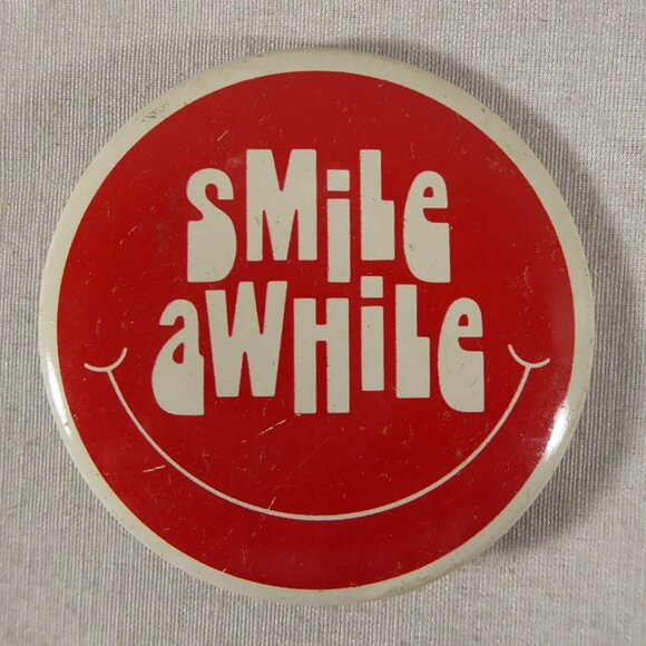 VTG Retro Hippie Pin Back Button Lot Flower Power Smile Be Happy Buzz Off Love - Picture 7 of 10
